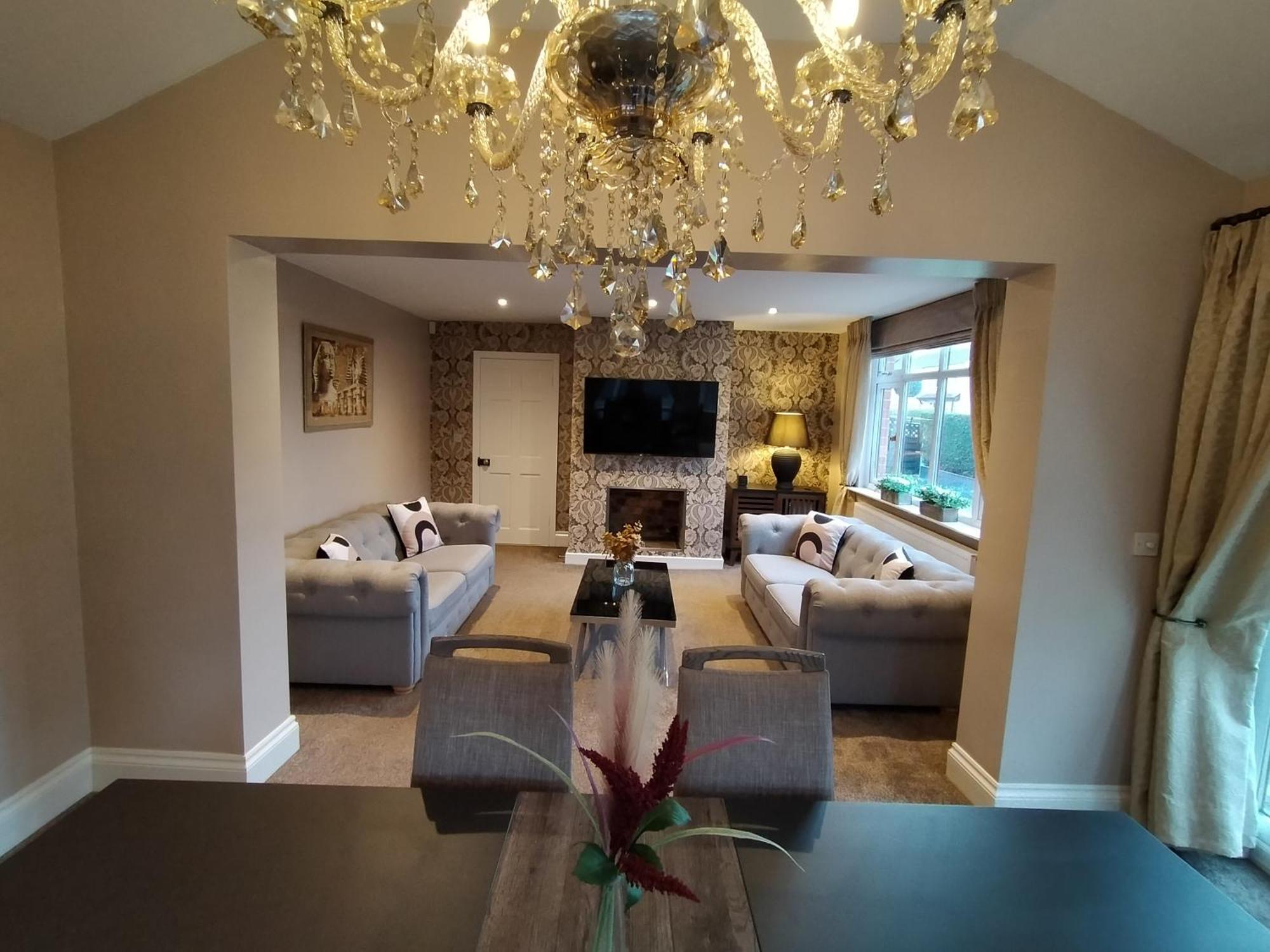 Sirius House - Sleeps 7, Driveway, Garden Villa Crewe Exterior foto