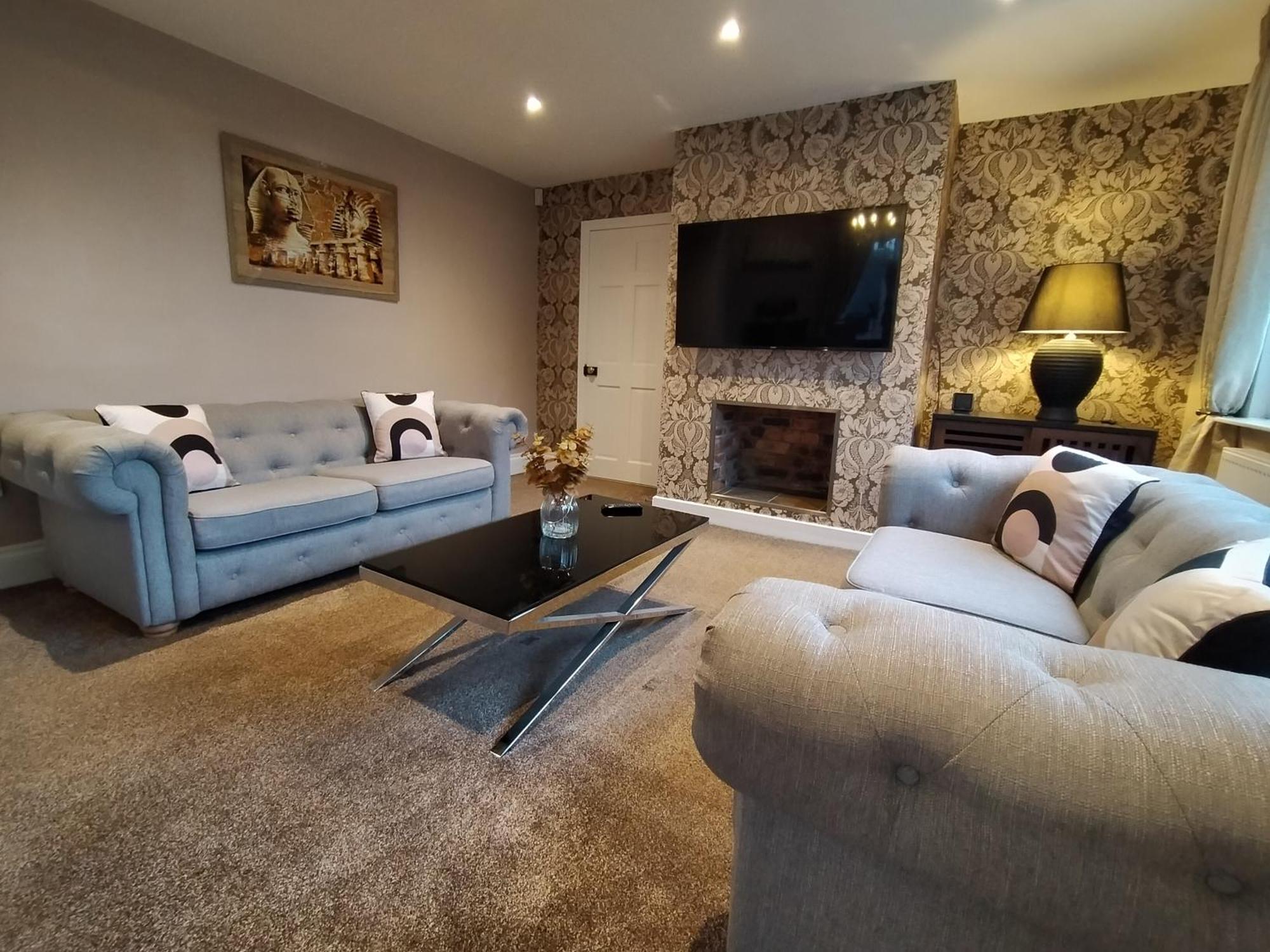 Sirius House - Sleeps 7, Driveway, Garden Villa Crewe Exterior foto